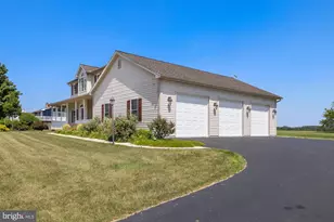 690 Grant Dr, Gettysburg, PA 17325 - Photo 9