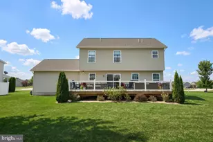 220 W Crestview Ln, Gettysburg, PA 17325 - Photo 5