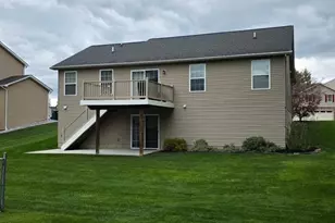 249 Hemlock Dr, Hanover, PA 17331 - Photo 5