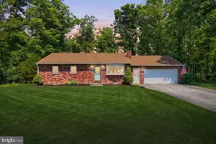 10 Bair Rd, New Oxford, PA 17350 - Photo 1