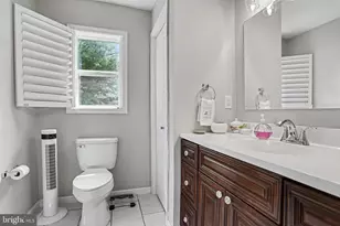 301 W Myrtle St, Littlestown, PA 17340 - Photo 17