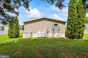 29 Hampshire Dr, New Oxford, PA 17350 - Photo 29