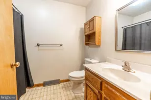 677 Poplar St, Hanover, PA 17331 - Photo 13