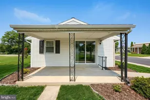 1000 W Elm Ave, Hanover, PA 17331 - Photo 11