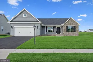 42 Lillich Dr, Abbottstown, PA 17301 - Photo 1