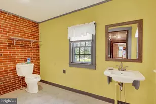 2619 Carlisle Pike, New Oxford, PA 17350 - Photo 21