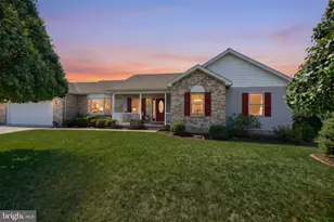 29 Lottie Ln, New Oxford, PA 17350 - Photo 1