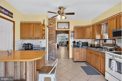 2924 Hanover Pike, Hanover, PA 17331 - Photo 5