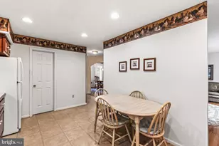 70 Kevin Dr, New Oxford, PA 17350 - Photo 13