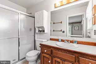70 Kevin Dr, New Oxford, PA 17350 - Photo 17