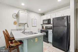 37 N 4th St, Gettysburg, PA 17325 - Photo 7