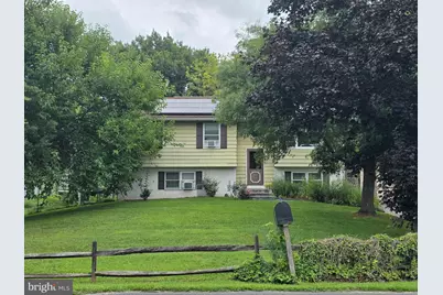 302 Hanover Street, New Oxford, PA 17350 - Photo 3