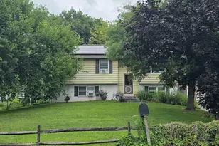 302 Hanover St, New Oxford, PA 17350 - Photo 3