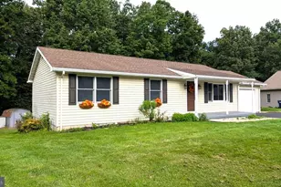29 Chinkapin Dr, New Oxford, PA 17350 - Photo 1