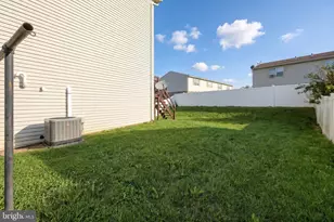 24 Squire Cir, Mc Sherrystown, PA 17344 - Photo 5