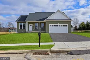 42 Lobell Rd, Abbottstown, PA 17301 - Photo 1