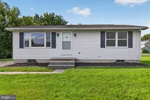 1 Birch Ln, New Oxford, PA 17350 - Photo 1