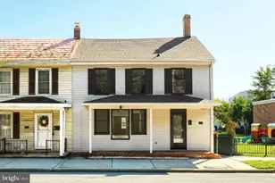 11 Lincoln Way E, New Oxford, PA 17350 - Photo 1