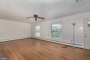 333 W Myrtle St, Littlestown, PA 17340 - Photo 7