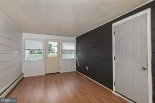 333 W Myrtle St, Littlestown, PA 17340 - Photo 13