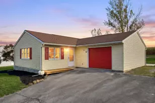 52 Sedgwick Dr, East Berlin, PA 17316 - Photo 1