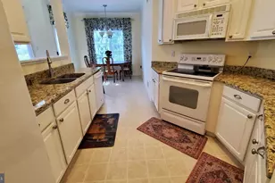 10 Kingsgate Ct, Gettysburg, PA 17325 - Photo 3