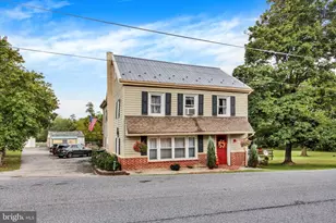 1967 Oxford Rd, New Oxford, PA 17350 - Photo 3