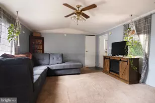 117 Sunrise Dr, Abbottstown, PA 17301 - Photo 3