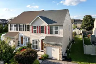 286 Maple Dr, Hanover, PA 17331 - Photo 1