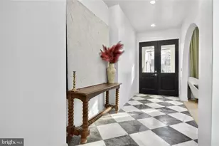 32 Mayflower St, Pittsburgh, PA 15206 - Photo 3