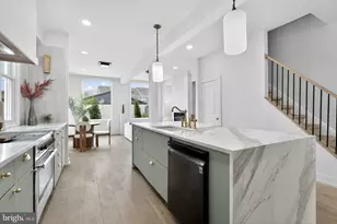 32 Mayflower St, Pittsburgh, PA 15206 - Photo 11