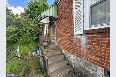 2760 Glenny Lane, West Mifflin, PA 15122 - Photo 5