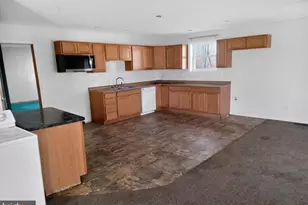 1030 Dogwood Ln, Roaring Spring, PA 16673 - Photo 9