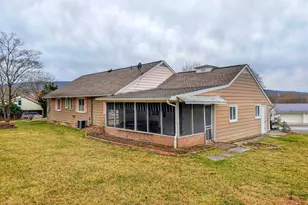 155 Shawnee Cir, Bedford, PA 15522 - Photo 9