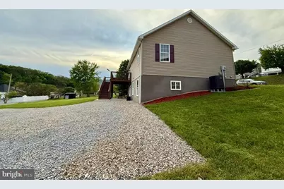 911 Lower Main Street, Saxton, PA 16678 - Photo 11