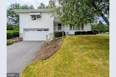 155 Summit St, Everett, PA 15537 - Photo 1