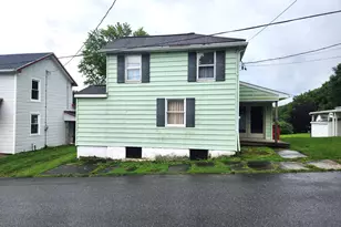 40 8th Street W, Everett, PA 15537 - Photo 1