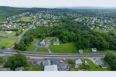 861 Ben Franklin Highway, Douglassville, PA 19518 - Photo 3