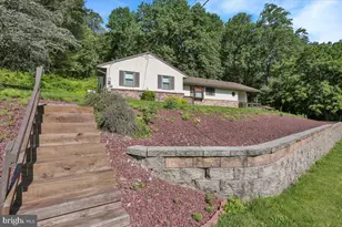 90 Preston Rd, Wernersville, PA 19565 - Photo 9