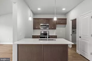 207 Lucille Way, Fleetwood, PA 19522 - Photo 3