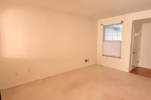 102 Country Ln, Morgantown, PA 19543 - Photo 5