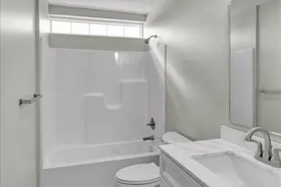 40 Rosalie's Way, Temple, PA 19560 - Photo 23