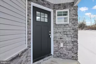 40 Rosalie's Way, Temple, PA 19560 - Photo 3