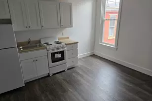 135 S 6th St, Reading, PA 19602 - Photo 3