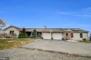 221 Hartman Rd, Reading, PA 19606 - Photo 1