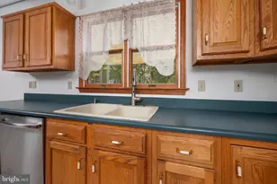 17 Mellon School Ln, Fleetwood, PA 19522 - Photo 11