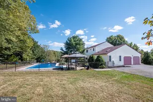 17 Mellon School Ln, Fleetwood, PA 19522 - Photo 33