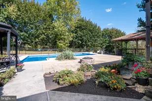 17 Mellon School Ln, Fleetwood, PA 19522 - Photo 25