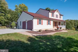 17 Mellon School Ln, Fleetwood, PA 19522 - Photo 3