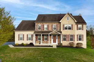 164 Meadowside Dr, Douglassville, PA 19518 - Photo 1